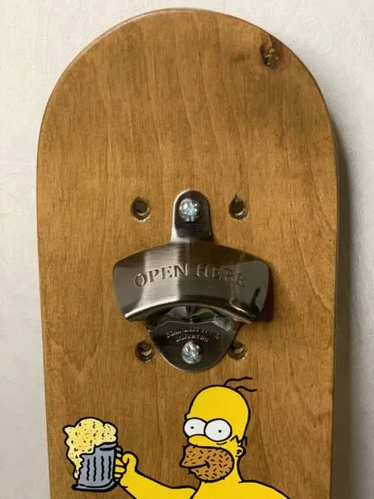 ancien skateboard enfant recyclé en décapsuleur personnalisé les simpson homer une petite mousse - woodyfulart