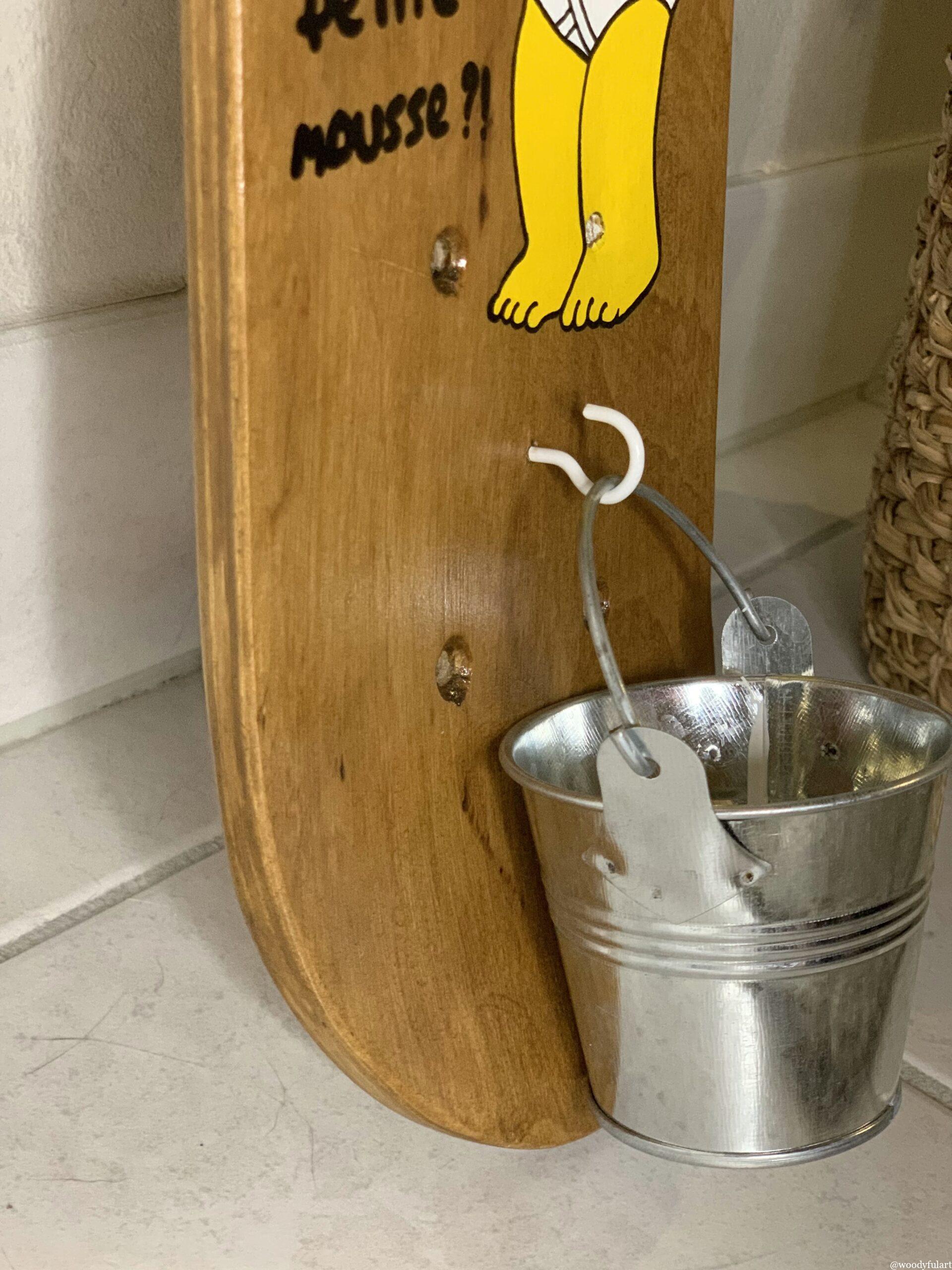ancien skateboard enfant recyclé en décapsuleur personnalisé les simpson homer une petite mousse - woodyfulart