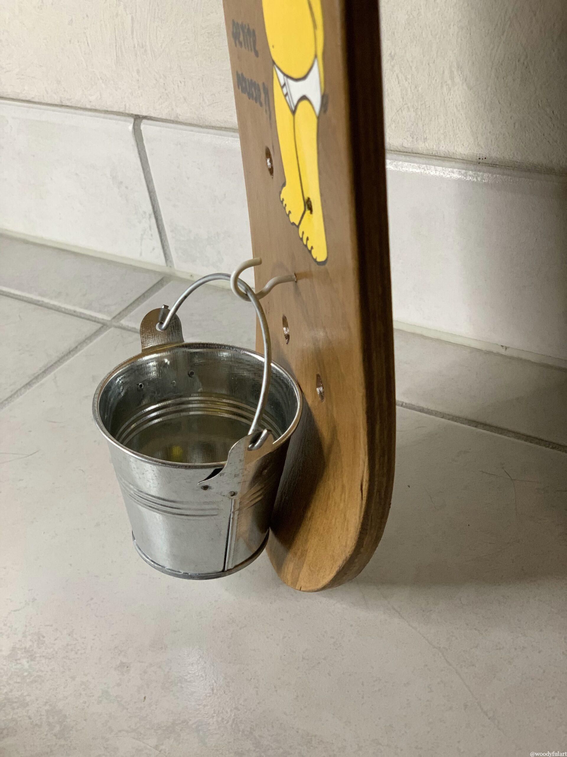 ancien skateboard enfant recyclé en décapsuleur personnalisé les simpson homer une petite mousse - woodyfulart