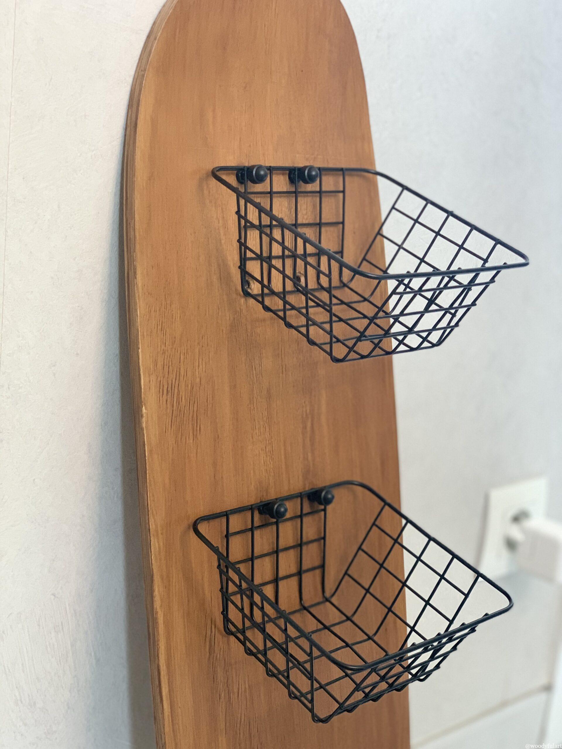 ancienne planche de skateboard recyclé en étagère murale avec panier de rangement - woodyfulart