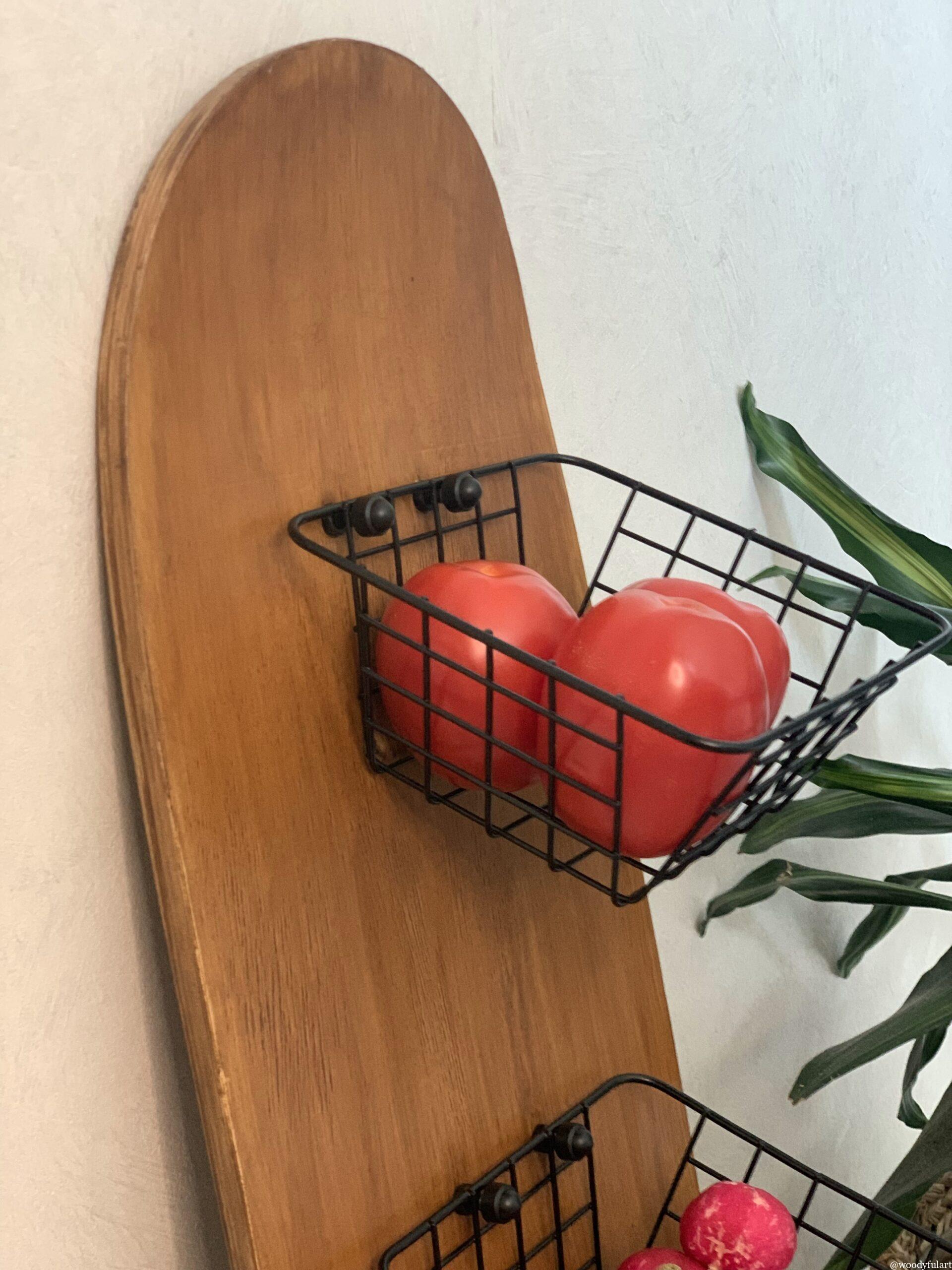 ancienne planche de skateboard recyclé en étagère murale avec panier de rangement - woodyfulart