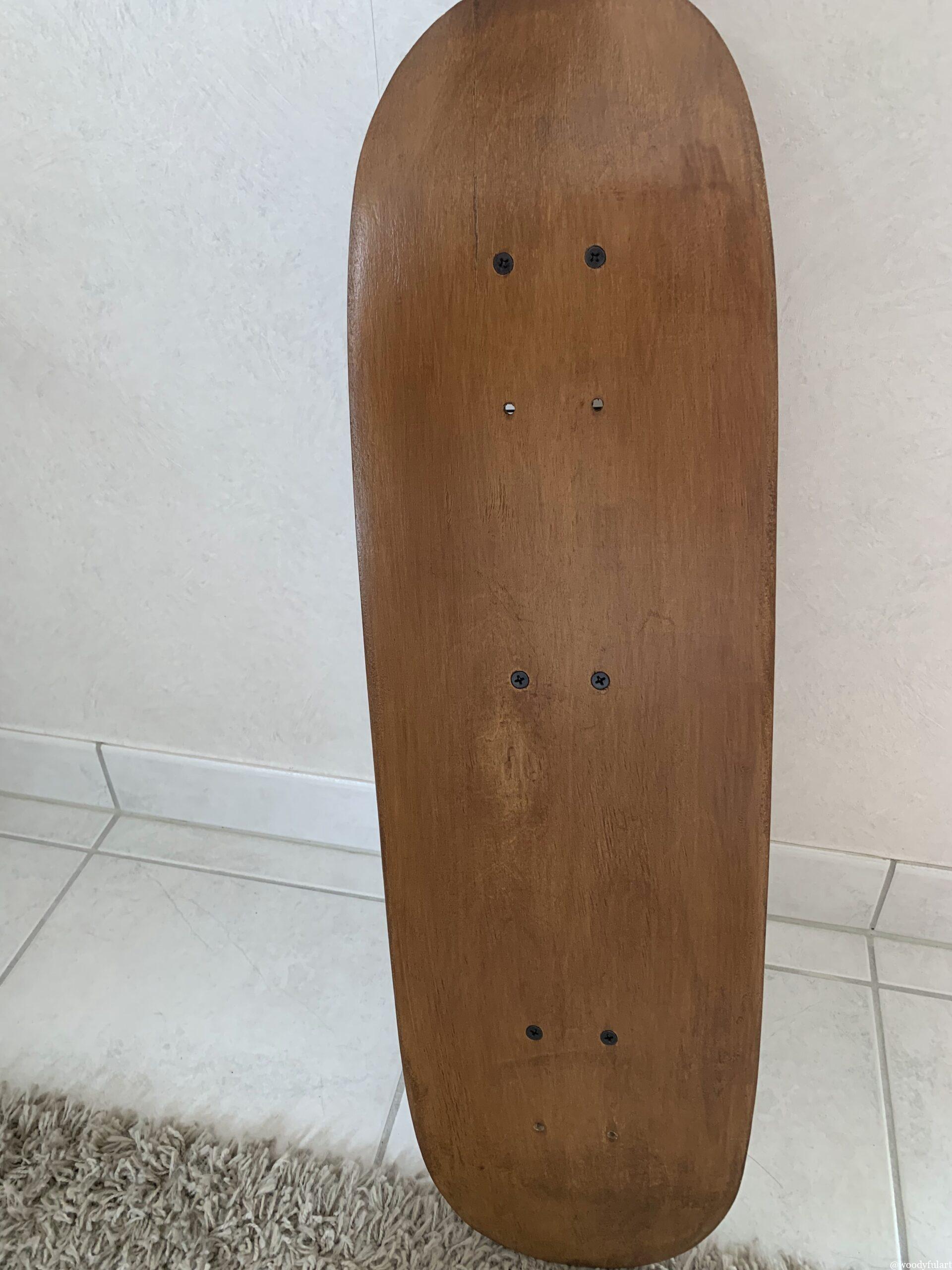 ancienne planche de skateboard recyclé en étagère murale avec panier de rangement - woodyfulart