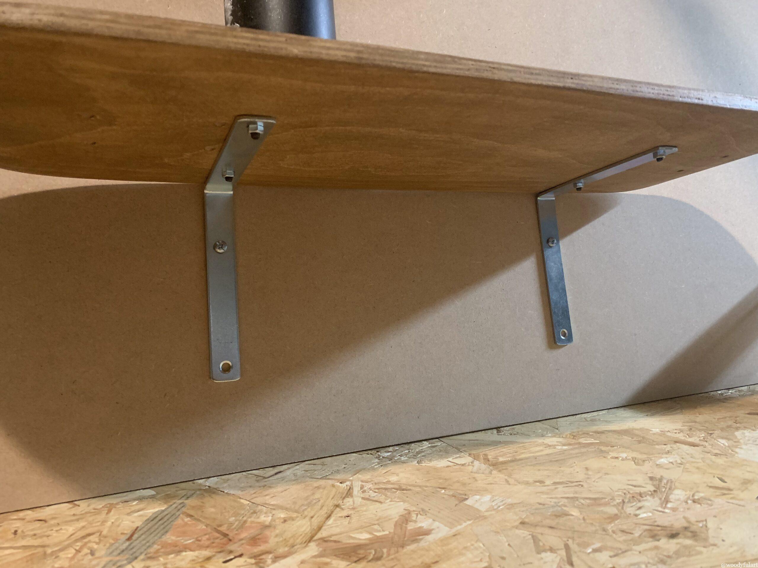 ancienne planche de skateboard recyclé en étagère murale simple - étagère murale skateboard - woodyfulart