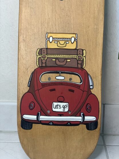 ancienne planche de skateboard enfant recyclée en horloge murale voiture - woodyfulart