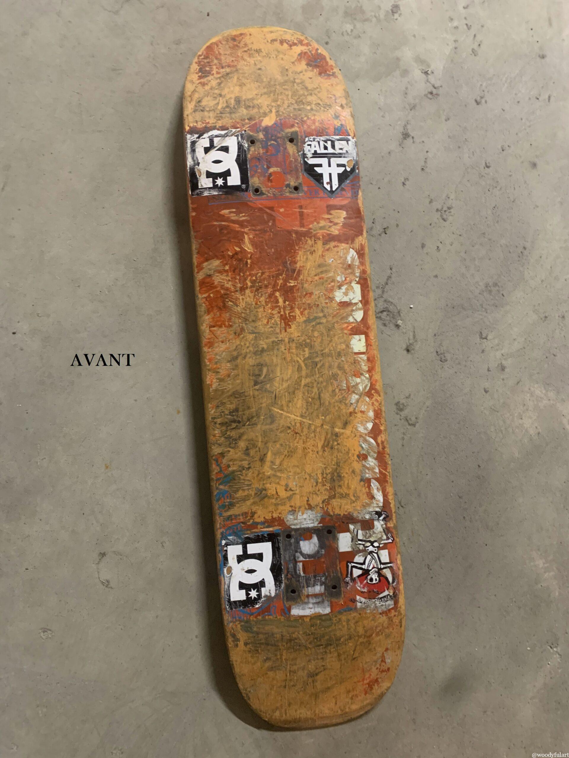 skateboard avant transformation en porte manteau mural. avec stickers vans - woodyfulart